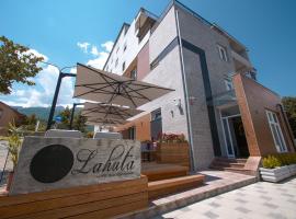 Hotel Lahuta，位于Bajram Curri的酒店