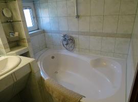 Sobe- Rooms - Apartments - Free parking!，位于马里博尔的酒店