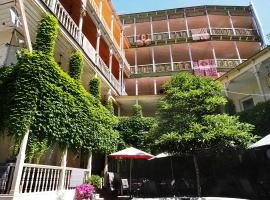 纳塔酒店，位于第比利斯阿布拉巴里区的酒店