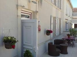 瑞雷斯酒店，位于Jarnac-Champagne的酒店