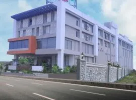 Pipul Padmaja Premium Hotel