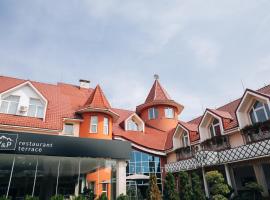 V&P HOTEL & Restaurant，位于胡斯特的酒店