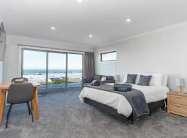Kaka Point Views Apartment 2，位于努盖特角的海滩短租房