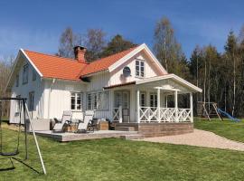 Lovely Home In Sollebrunn With Wifi，位于Sollebrunn的别墅
