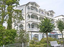 Villa Strandburg in Binz - WG 10 mit Balkon und Meerblick，位于宾茨的酒店