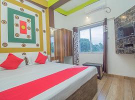 Hotel Center Point，位于Jalpāiguri的酒店