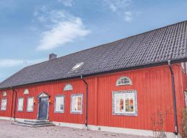 Awesome Home In Tidaholm With Kitchen，位于Älvstorp的度假短租房