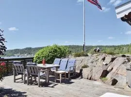 1 Bedroom Awesome Home In Tvedestrand