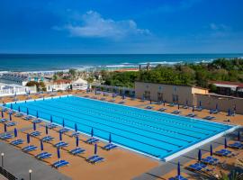 欧陆大酒店，位于蒂勒尼亚的酒店