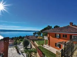 Cozy Apartment In Portoroz With House Sea View