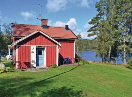 3 Bedroom Cozy Home In Åmål，位于Torpane的酒店