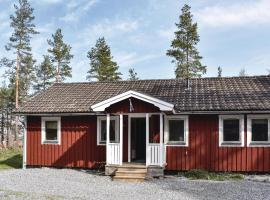 Beautiful Home In Valdemarsvik With Kitchen，位于瓦尔德马什维克的酒店
