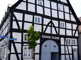 Haus Buuck - Appartement，位于R&uuml;then的宾馆