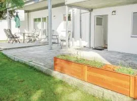 Amazing Apartment In Warwerort