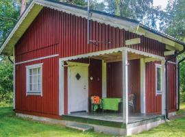 Cozy Home In Munka-ljungby With Kitchen，位于Munka-Ljungby的酒店