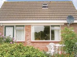 Nice Apartment In Hippolytushoef