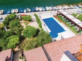 Stunning Home In Skradin With Outdoor Swimming Pool