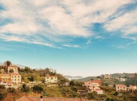 Beautiful Apartment In Pitelli -Sp-，位于Pitelli的酒店