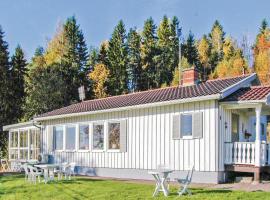 Nice Home In Kil With House Sea View，位于Säbytorp的度假屋