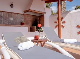 Villa privada con piscina agua salada, barbacoa y chimenea - El Amanecer，位于下布雷尼亚的酒店