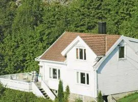4 Bedroom Beautiful Home In Lindesnes