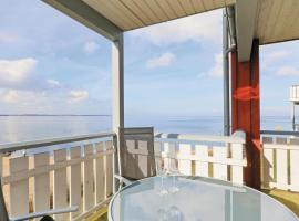 Cozy Apartment In Rechlin，位于雷希林的酒店