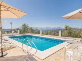 Lovely Home In Iznájar