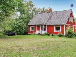 4 Bedroom Nice Home In Sölvesborg，位于Sandbäck的酒店