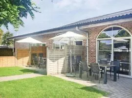 2 Bedroom Amazing Home In Groede