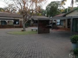 Gold Crest Guesthouse，位于鲁德普特南非波利马特里克萨附近的酒店