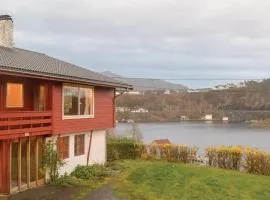 Lovely Home In Finnås With House A Panoramic View