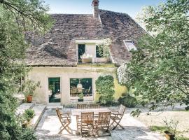 Awesome Home In St Georges Sur Baulche With 4 Bedrooms And Wifi，位于Saint-Georges-sur-Baulche的度假屋