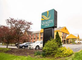 Quality Inn Cromwell - Middletown，位于克伦威尔的宾馆