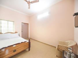 SPOT ON 47185 Shanmugaa Guest House，位于钦奈的酒店