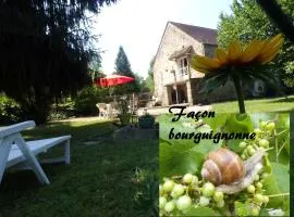 Gite "La Méluzine" au bord de la rivière, Avallon, Vézelay, Morvan
