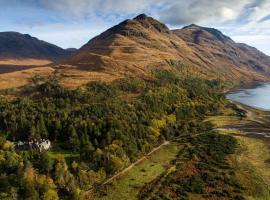 Torridon Estate B&B Rooms and Self catering Holiday Cottages，位于托里登的海滩短租房