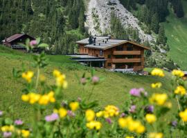 LUX ALP CHALET am Arlberg，位于沃瑟姆阿尔伯格的酒店