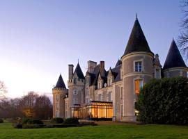 Château Golf des Sept Tours，位于库尔塞勒德图赖讷七塔城堡高尔夫球场附近的酒店