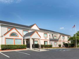 Microtel Inn & Suites by Wyndham Columbia Fort Jackson N，位于哥伦比亚的酒店