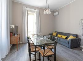 Vittoria Corner - byMyHomeInComo，位于科莫的酒店