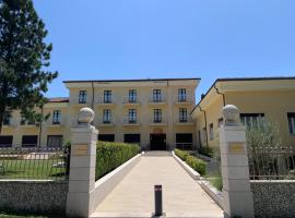 Hotel Certosa，位于帕杜拉的酒店