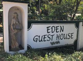 Eden Guest House，位于姆巴巴内的酒店