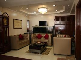 Grand View Residency Chennai，位于钦奈MGR Memorial附近的酒店