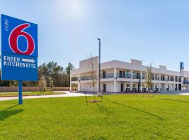 Motel 6-Channelview, TX，位于钱诺夫Port of Houston附近的酒店