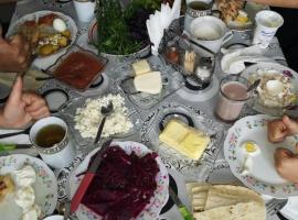 Rubina Bed and Breakfast，位于塔特夫的酒店