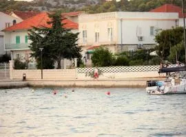 Seafront captain apartment