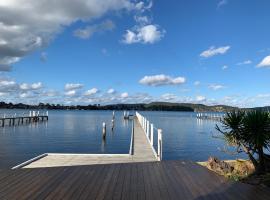 Karoola，位于Point Clare的酒店