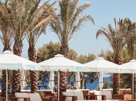 Nikki Beach Resort & Spa Santorini，位于卡马利圣托里尼机场 - JTR附近的酒店