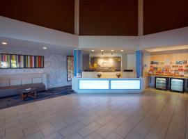 Holiday Inn Express & Suites，位于坎宁维尔的酒店