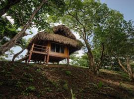 Eco Venao Lodge, Playa Venao，位于普拉纳维瑙的木屋